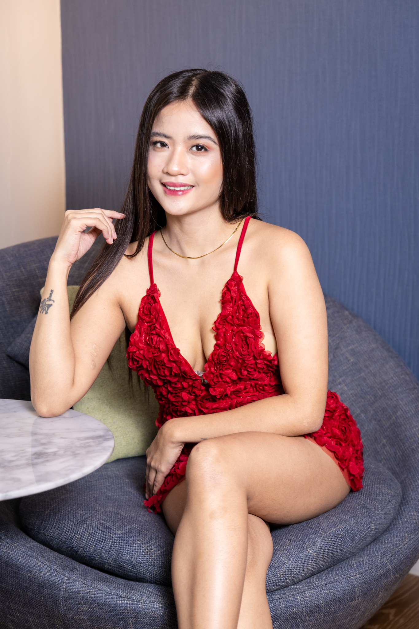 Azzy, photo 2 of 8